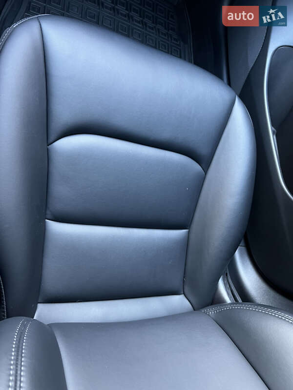 Седан Tesla Model 3 2022 в Одессе