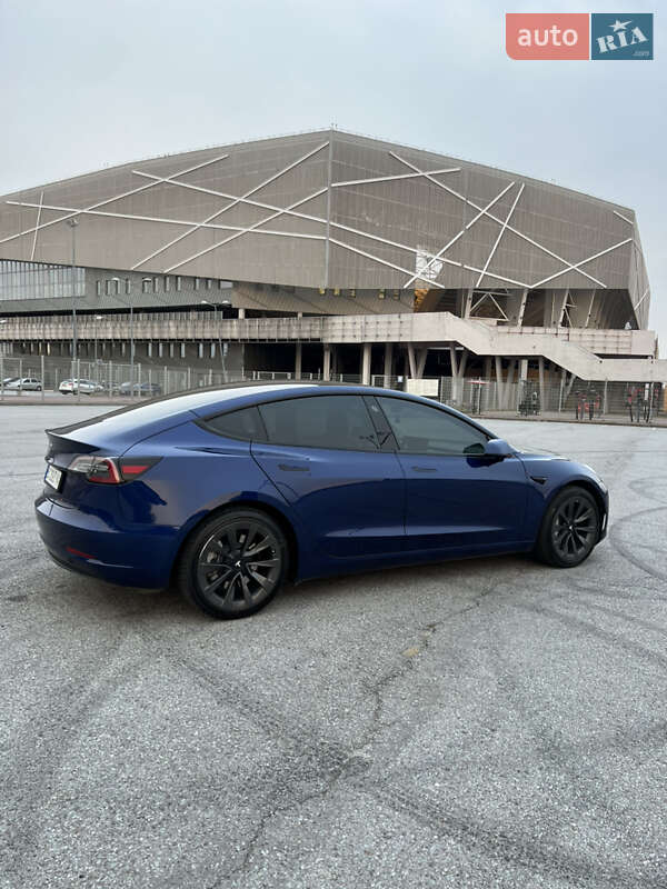 Седан Tesla Model 3 2022 в Львові