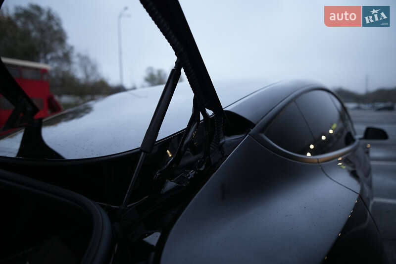 Седан Tesla Model 3 2023 в Ужгороде