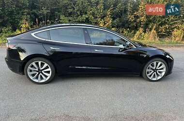 Седан Tesla Model 3 2020 в 