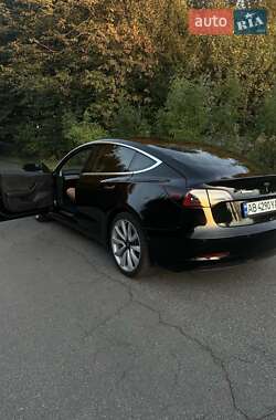 Седан Tesla Model 3 2020 в Виннице