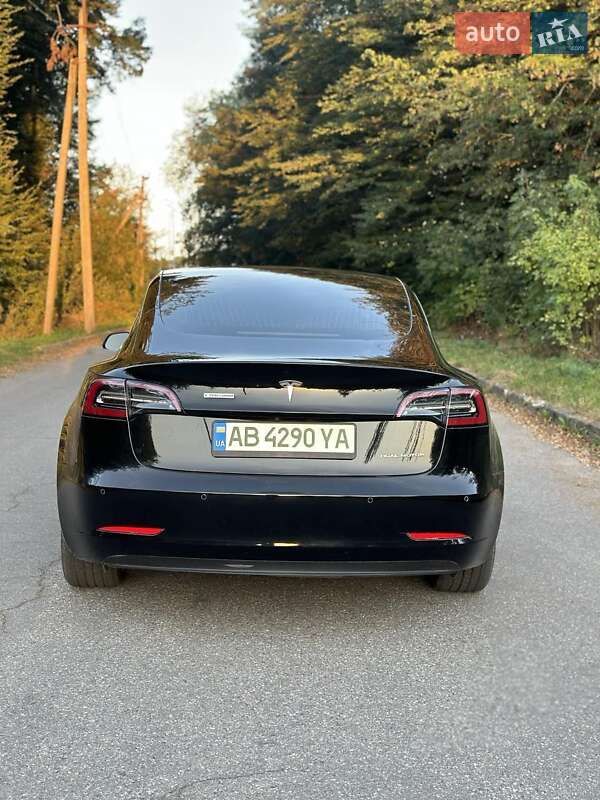 Седан Tesla Model 3 2020 в Виннице