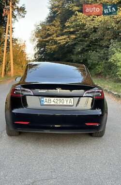 Седан Tesla Model 3 2020 в 
