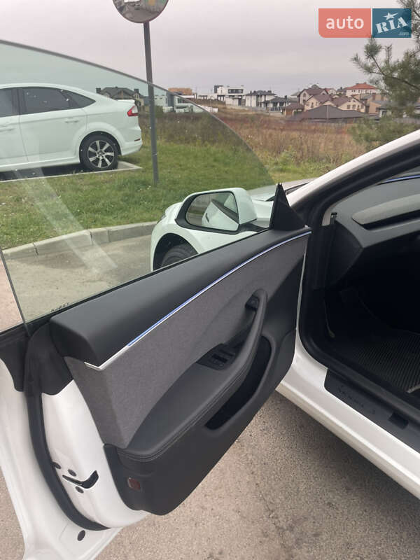 Седан Tesla Model 3 2024 в Ровно фото 20 Седан Tesla Model 3 2024 в Ровно