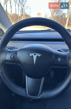 Седан Tesla Model 3 2022 в Дрогобыче