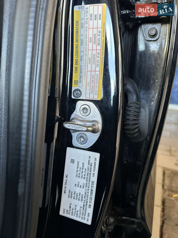 Седан Tesla Model 3 2022 в Дрогобыче