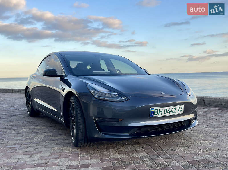 Седан Tesla Model 3 2018 в Одессе