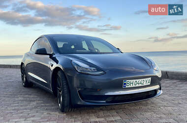 Седан Tesla Model 3 2018 в 