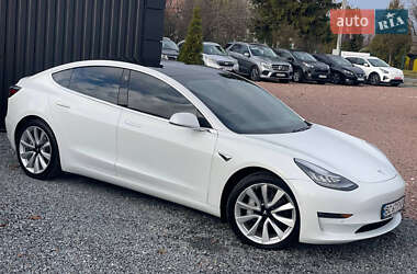 Седан Tesla Model 3 2019 в Дрогобичі