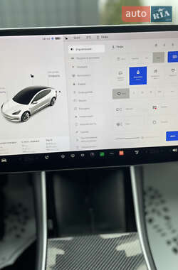 Седан Tesla Model 3 2019 в Дрогобичі