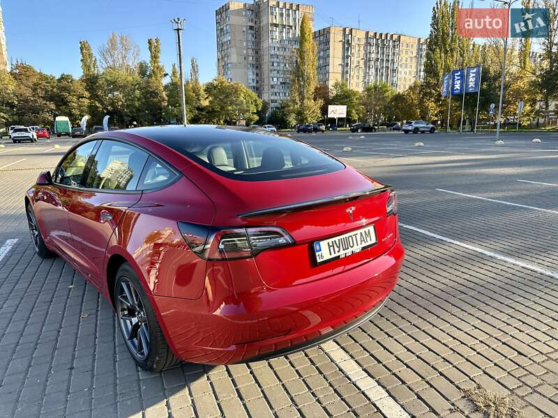 Седан Tesla Model 3 2022 в Одесі