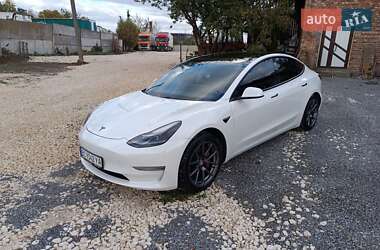 Седан Tesla Model 3 2021 в Львові