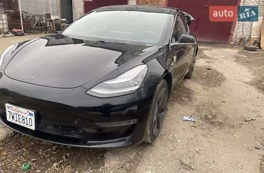Седан Tesla Model 3 2019 в Харкові