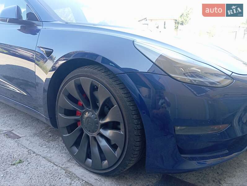 Седан Tesla Model 3 2021 в Вышгороде
