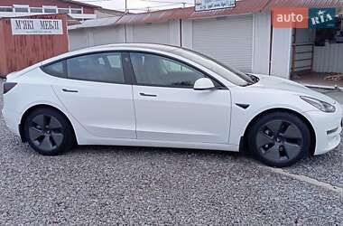 Седан Tesla Model 3 2020 в Львові