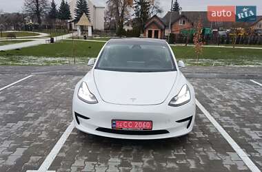 Седан Tesla Model 3 2019 в Львові