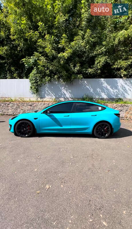 Седан Tesla Model 3 2019 в Киеве