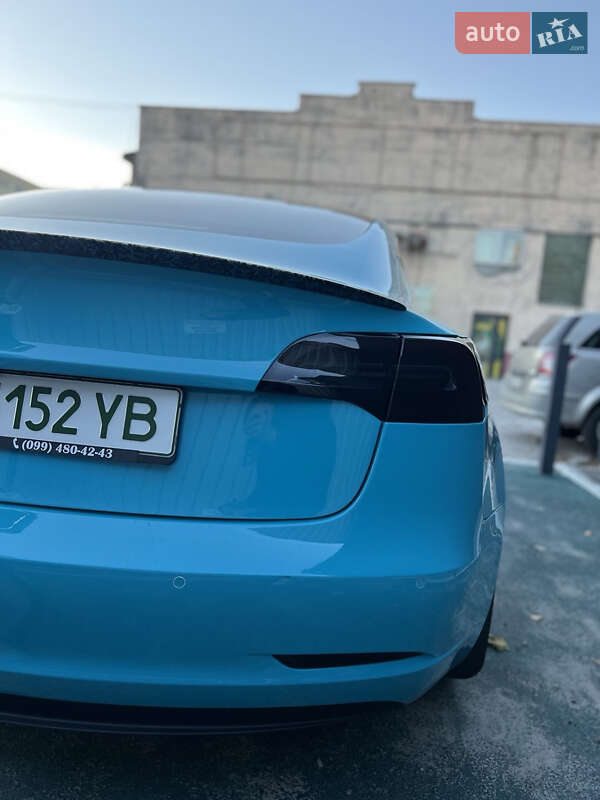 Седан Tesla Model 3 2019 в Киеве