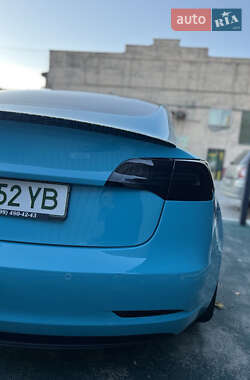 Седан Tesla Model 3 2019 в 