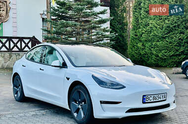 Седан Tesla Model 3 2022 в Львове