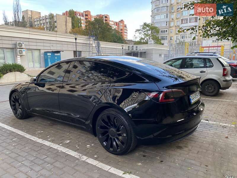 Седан Tesla Model 3 2018 в Одесі