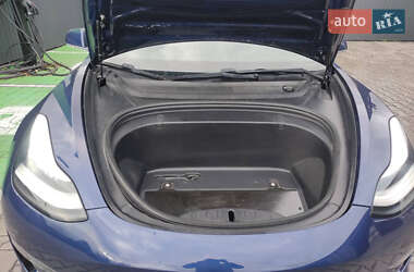 Седан Tesla Model 3 2018 в 