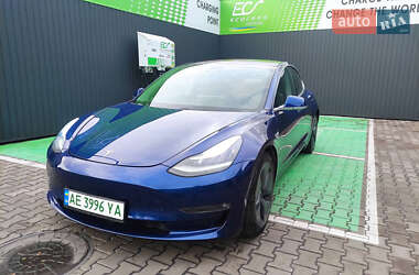 Седан Tesla Model 3 2018 в 