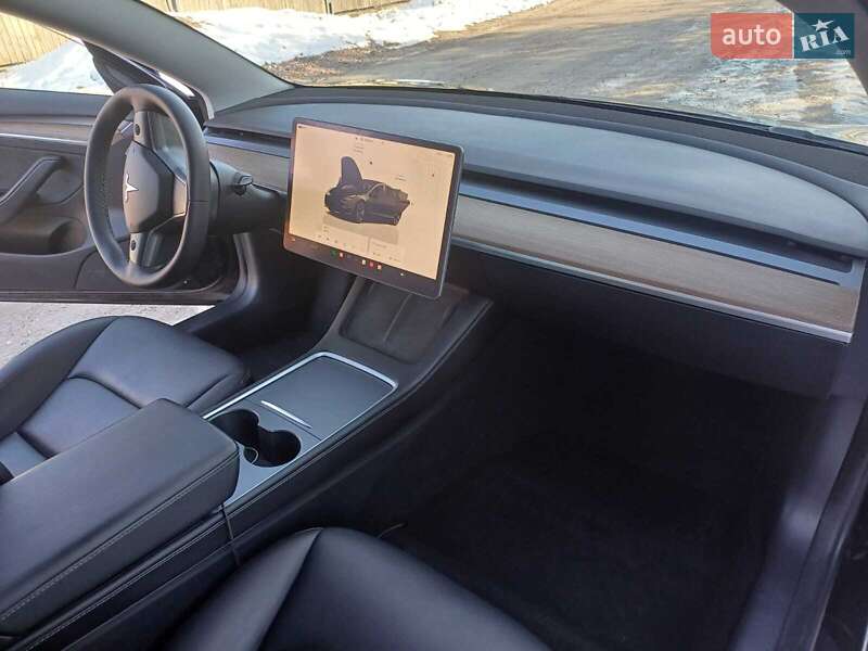 Седан Tesla Model 3 2022 в Фастове