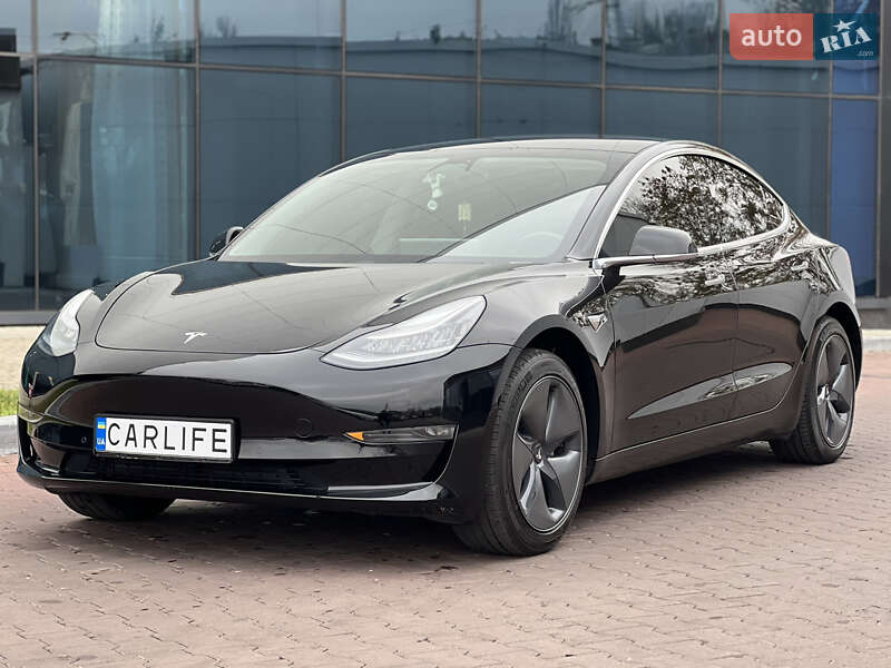 Седан Tesla Model 3 2019 в Одесі