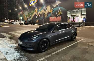 Седан Tesla Model 3 2020 в Киеве