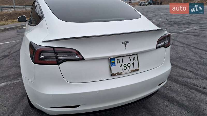 Седан Tesla Model 3 2021 в Полтаве