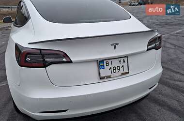 Седан Tesla Model 3 2021 в Полтаве