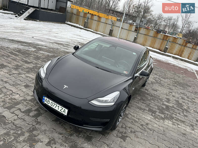 Седан Tesla Model 3 2018 в Вінниці