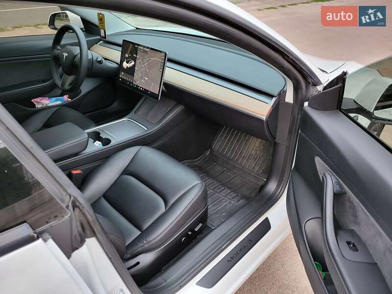 Седан Tesla Model 3 2020 в Житомирі