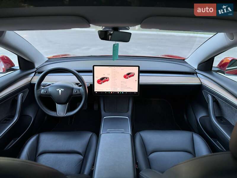 Седан Tesla Model 3 2022 в Полтаве