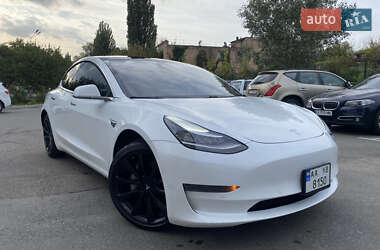 Седан Tesla Model 3 2019 в Киеве