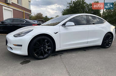 Седан Tesla Model 3 2019 в Киеве