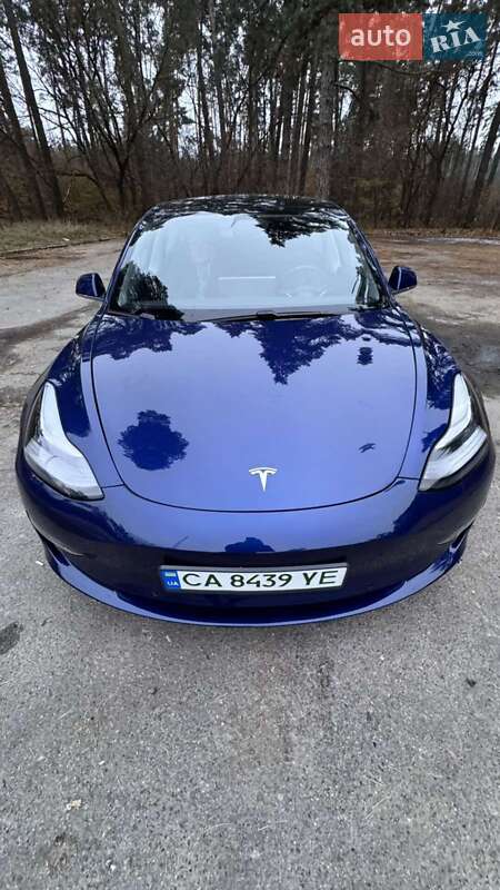 Седан Tesla Model 3 2019 в Черкасах