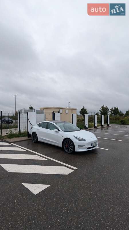 Седан Tesla Model 3 2020 в Днепре