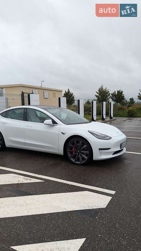 Седан Tesla Model 3 2020 в Днепре