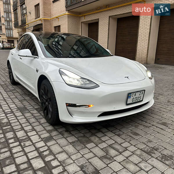 Tesla Model 3 2020