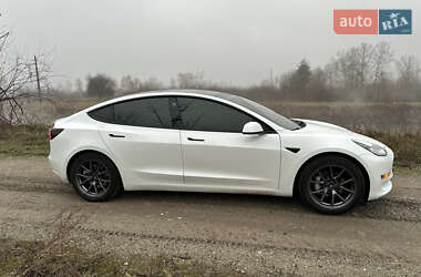 Седан Tesla Model 3 2021 в Києві