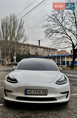 Седан Tesla Model 3 2019 в 