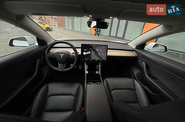 Седан Tesla Model 3 2019 в 
