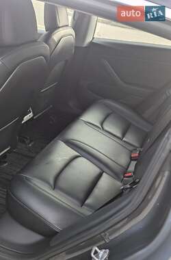Седан Tesla Model 3 2018 в Шепетовке