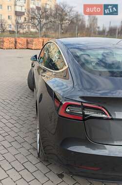 Седан Tesla Model 3 2018 в Шепетовке