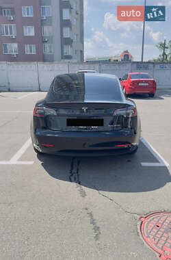 Седан Tesla Model 3 2022 в Києві