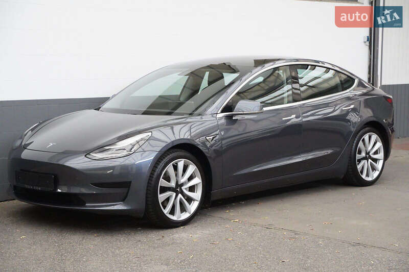 Седан Tesla Model 3 2018 в Хмельницькому