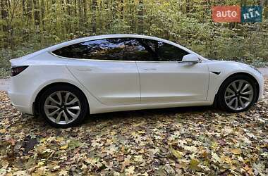 Седан Tesla Model 3 2018 в Вінниці