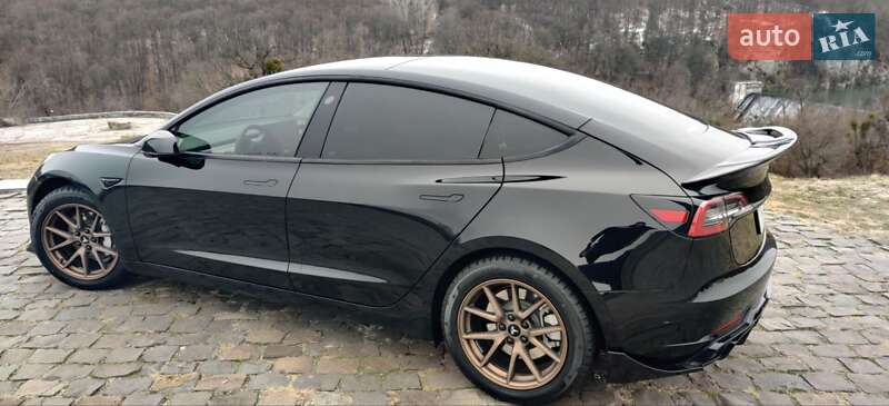 Седан Tesla Model 3 2022 в Житомирі